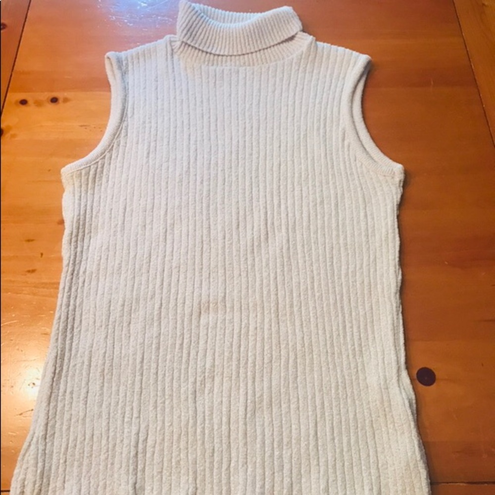 Sleeveless sweater
